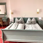 Strandhotel Berg