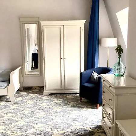 Strandhotel Berg 酒店 施坦贝尔格湖畔贝格