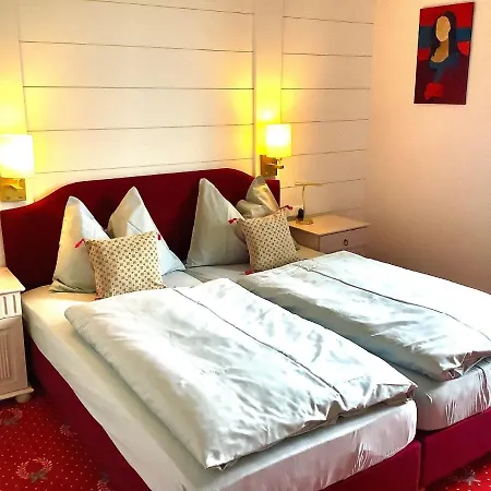 酒店 Strandhotel Berg 施坦贝尔格湖畔贝格