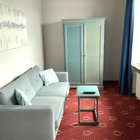 Strandhotel Berg 施坦贝尔格湖畔贝格