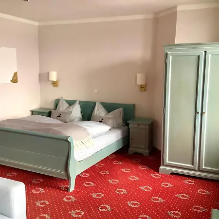 Strandhotel Berg * 施坦贝尔格湖畔贝格
