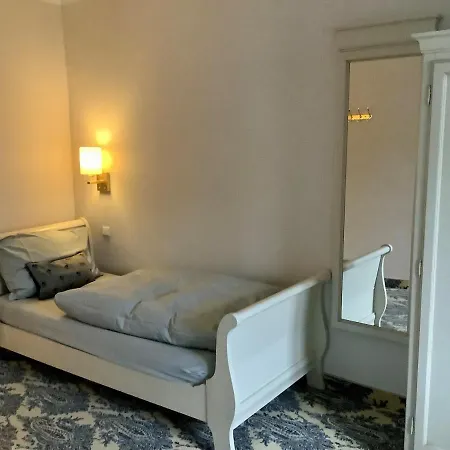 Strandhotel Berg 施坦贝尔格湖畔贝格
