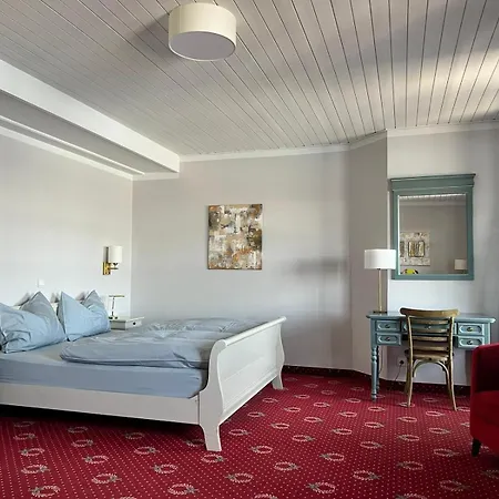 Strandhotel Berg *