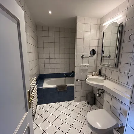Strandhotel Berg * 施坦贝尔格湖畔贝格