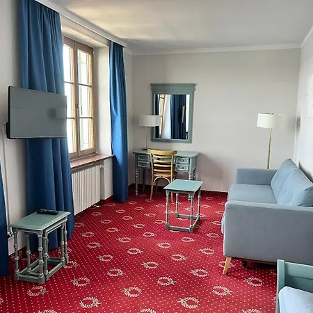 Strandhotel Berg * 施坦贝尔格湖畔贝格