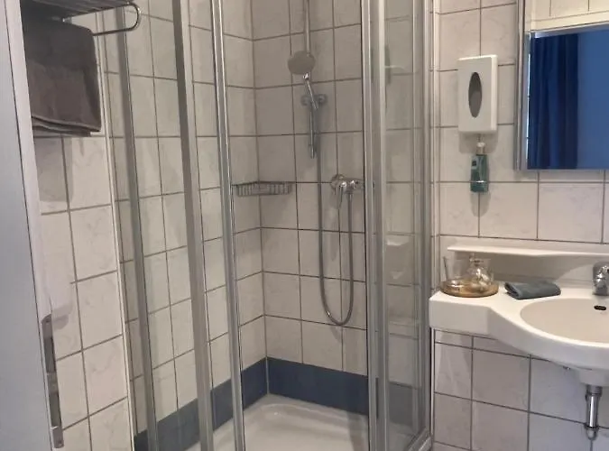 Strandhotel Berg Szálloda *
