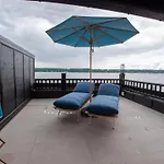 Strandhotel Berg *
