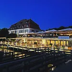 Strandhotel Berg *