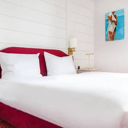 Strandhotel Berg *
