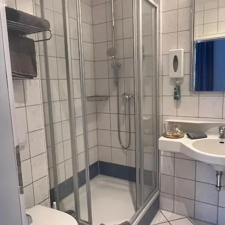 Strandhotel Berg Hotel *