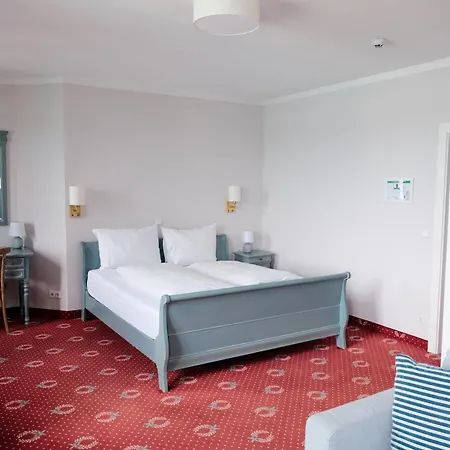 Hotel Strandhotel Berg *