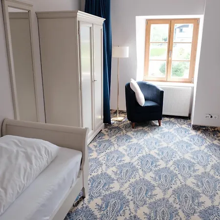 Strandhotel Berg *