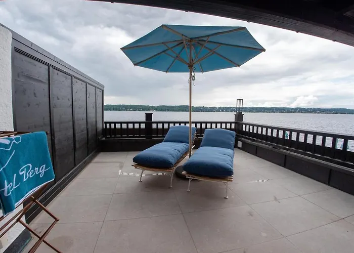 Strandhotel Berg *