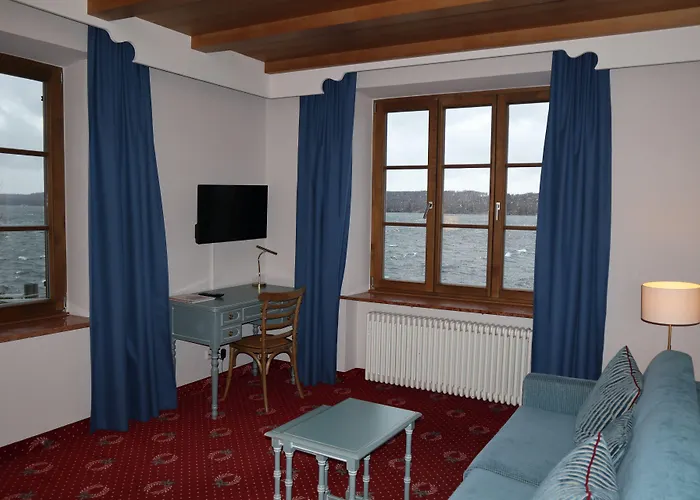 Strandhotel Berg ホテル *